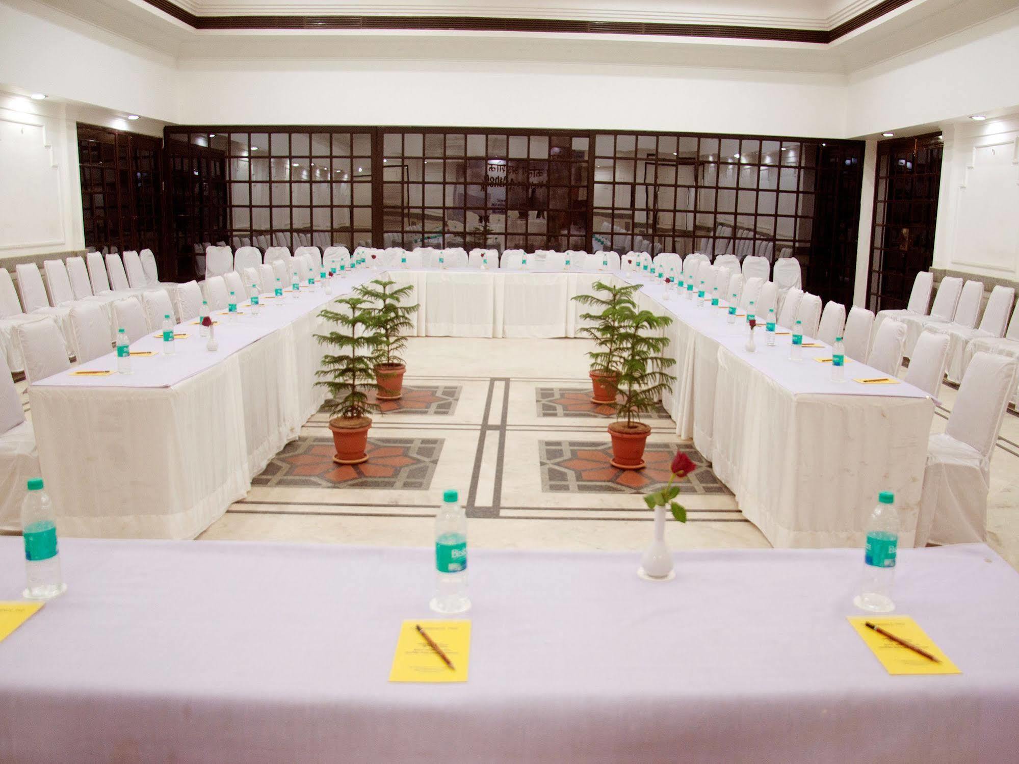 Hotel Kalinga Ashok Bhubaneswar Buitenkant foto